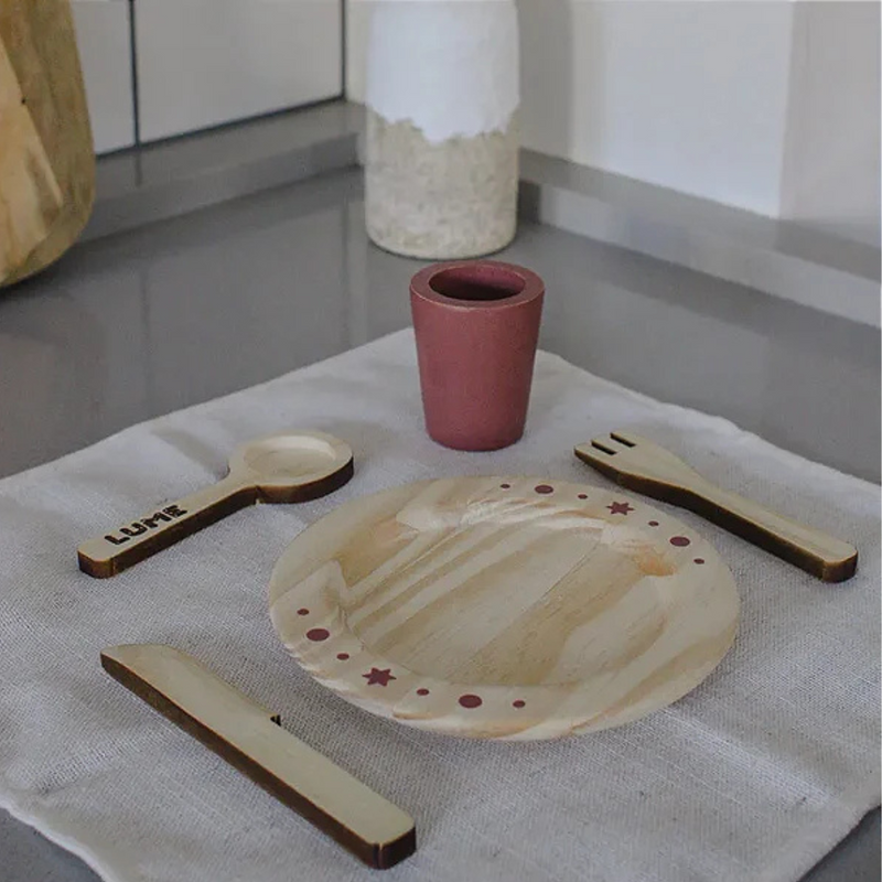 Prato, Talheres e Copo Terracota - Coleção Mini Cozinha